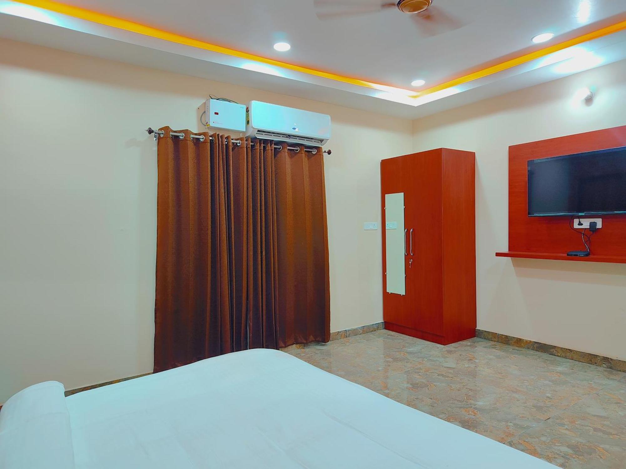 Awadh Samrat Resort Ayodhya Buitenkant foto