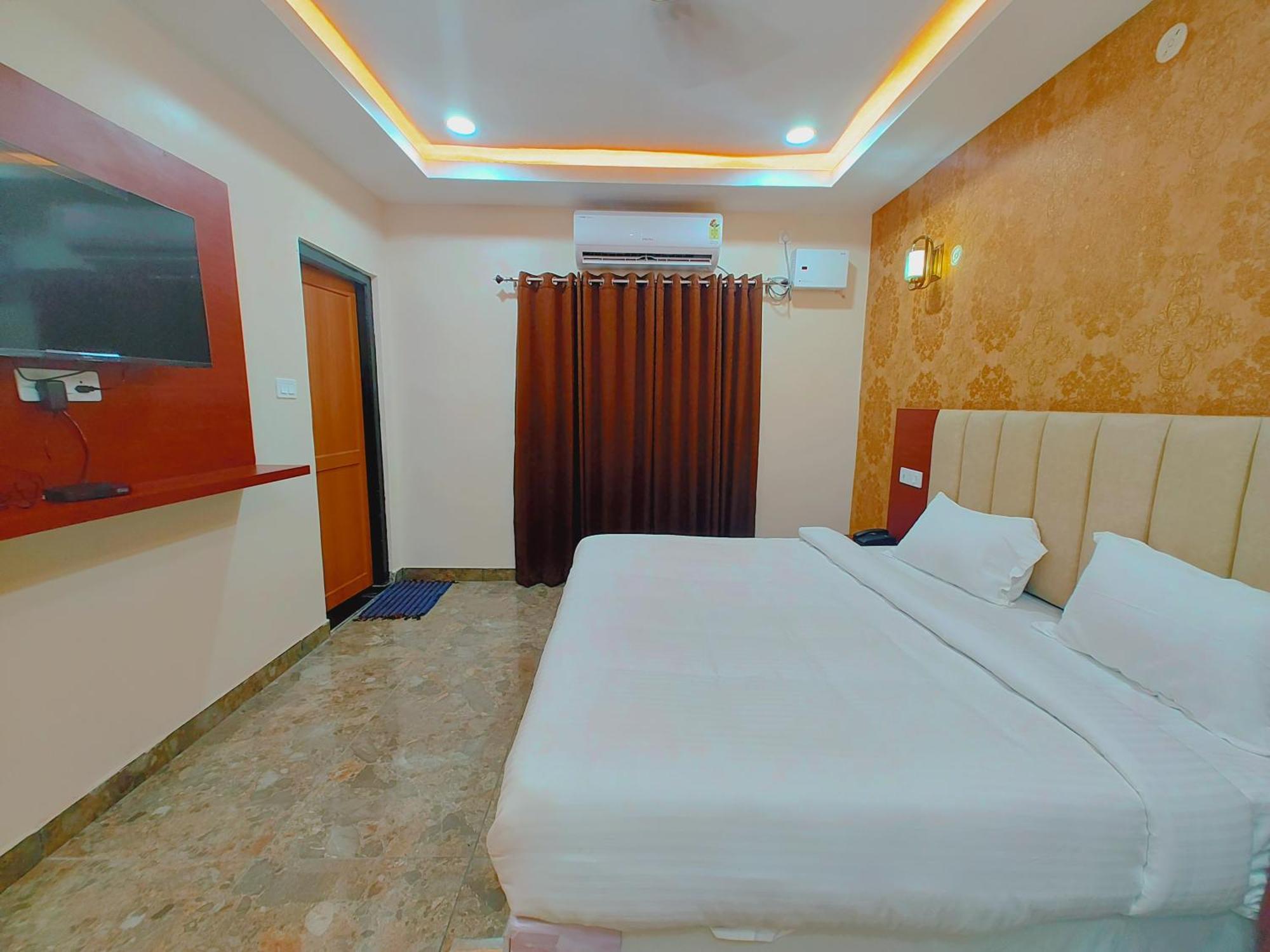 Awadh Samrat Resort Ayodhya Buitenkant foto