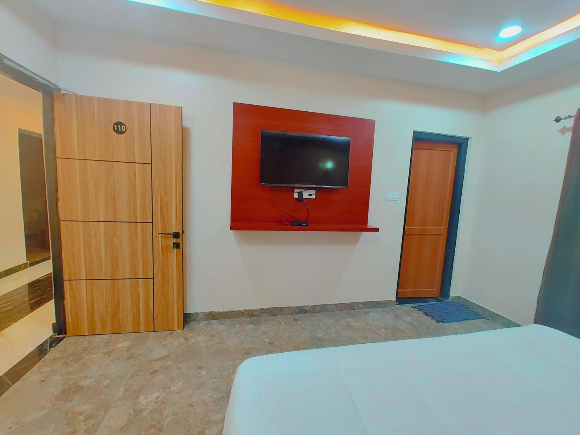 Awadh Samrat Resort Ayodhya Buitenkant foto